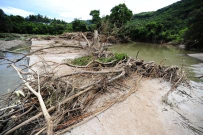  

ROLANTE, RS, BRASIL - 09-01-2017 - Estragos causados pelo temporal em Rolante. Localidade de Riozinho.  (FOTO: RONALDO BERNARDI/AGÊNCIA RBS)