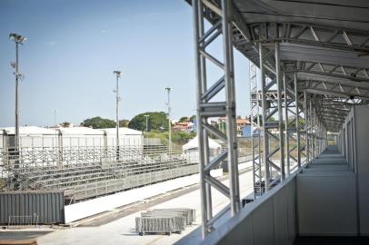 PORTO ALEGRE, RS, BRASIL, 31/01/2012, 17h32: Melhorias no Sambódromo do Porto Seco - Camarotes (Foto: Carlos Macedo / Diário Gaúcho / Especial)