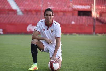 Paulo Henrique Ganso é contratado pelo Sevilla