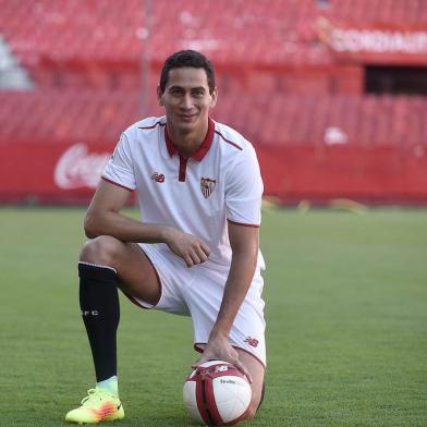 Paulo Henrique Ganso é contratado pelo Sevilla