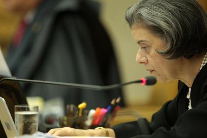 Relatora da Adin sobre as pensões vitalícias dos ex-governadores, ministra do STF Cármen Lúcia