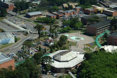  CAXIAS DO SUL, RS, BRASIL, 09/02/2017. Vistas aéreas da Universidade de Caxias do Sul (UCS). (Julio Soares/Objetiva)