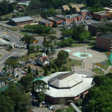  CAXIAS DO SUL, RS, BRASIL, 09/02/2017. Vistas aéreas da Universidade de Caxias do Sul (UCS). (Julio Soares/Objetiva)