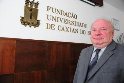  Caxias do Sul, RS, Brasil (09/02/2017). UCS 50 Anos de História no desenvolvimento do conhecimento. NA FOTO, AMBRÓSIO BONALUME, PRESIDENTE DA FUNDAÇÃO DA UCS, RELATA ASPECTOS HISTÓRICOS, EDUCATIVOS E JURÍDICOS. (Roni Rigon/Pioneiro).