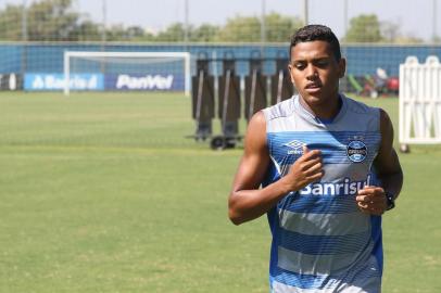  PORTO ALEGRE, RS, BRASIL - 10-02-2017 - Grêmio treina com portões fechados nesta sexta-feira. Jogador Pedro Rocha. (FOTO: TADEU VILANI/AGÊNCIA RBS