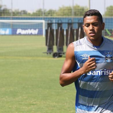  PORTO ALEGRE, RS, BRASIL - 10-02-2017 - Grêmio treina com portões fechados nesta sexta-feira. Jogador Pedro Rocha. (FOTO: TADEU VILANI/AGÊNCIA RBS