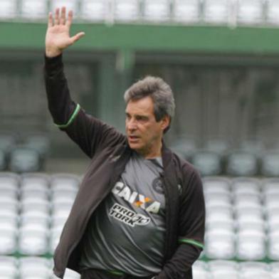 paulo césar carpegiani, coritiba, técnico