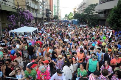  CAXIAS DO SUL, RS, BRASIL 26/02/2017Bloco da Velha leva a sétima edição da folia para as ruas de Caxias do Sul.(Felipe Nyland/Agência RBS)