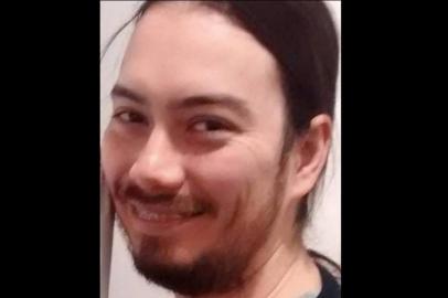 Um estudante de doutorado de 29 anos foi morto em um assalto na tarde desta sexta-feira, na Rua Joaquim Silveira, no bairro São Sebastião, na zona norte de Porto Alegre. A vítima foi identificada como Masahiro Hatori, que estava concluindo o doutorado em Física na UFRGS.