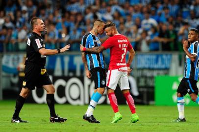  PORTO ALEGRE, RS, BRASIL, 04-03-2017. Gre-nal 412: Grêmio recebe, neste sábado, o Inter no clássico de número 412 na Arena. Partida é válida pela sexta rodada do Gauchão. (FÉLIX ZUCCO/AGÊNCIA RBS)