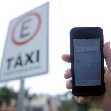  JOINVILLE, SC, BRASIL (06-03-2017) - Uber em Joinville. (Foto: Maykon Lammerhirt, Agencia RBS)Indexador: Maykon Lammerhirt