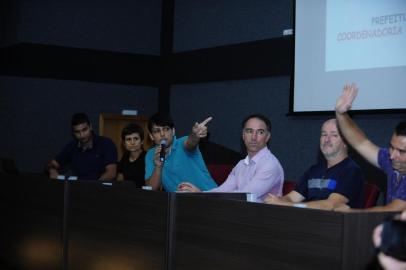 CAXIAS DO SUL, RS, BRASIL, 09/03/2017.Titular da Coordenadoria de Relações Comunitárias da prefeitura, Rafael Bado, apresentou mudanças no Orçamento Comunitário de Caxias do Sul em reunião no Sindiserv. (Marcelo Casagrande/Agência RBS)