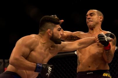 UFC Fight Night: Belfort x Gastelum

FORTALEZA, CE - 12.03.2017: UFC FIGHT NIGHT: BELFORT X GASTELUM - Vitor Belfort e Kelvin Gastelum durante o UFC Fight Night: Belfort x Gastelum realizada no Centro de Formação Olímpica em Fortaleza, CE. (Foto: Reinaldo Reginato/Fotoarena/Lancepress!)

Editoria: SPO
Indexador: Reinaldo Reginato
Fonte: Agência Lancepress!