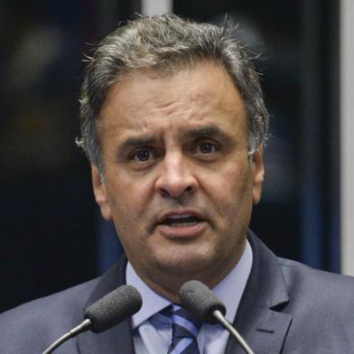 Plenário do Senado durante sessão deliberativa extraordinária que decidirá pela aprovação ou rejeição do relatório favorável à admissibilidade do processo de impeachment da presidente Dilma Rousseff. Senador Aécio Neves (PSDB-MG) em pronunciamento. E/D:senador Aécio Neves (PSDB-MG);senadora Simone Tebet (PMDB-MS) Foto: Geraldo Magela/Agência Senado