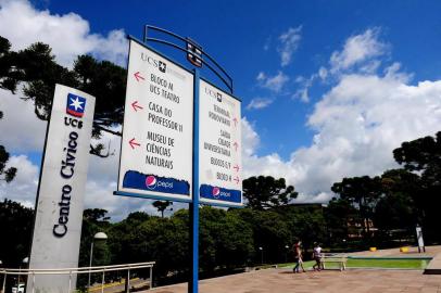  CAXIAS DO SUL, RS, BRASIL (02/02/2017) UCS 50 Anos. Temática do Pioneiro registra o ambiente em que se localiza a Universidade de caxias do Sul. (Roni Rigon/Pioneiro)