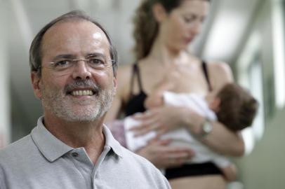  O médico gaúcho Cesar Gomes Victora foi anunciado hoje como vencedor do prêmio Gairdner de Saúde Global pelo conjunto de seus estudos na área de amamentação e nutrição materno-infantil, que produziram profundo impacto para a saúde nos países em desenvolvimento. Ele é o primeiro cientista brasileiro a ser contemplado com a premiação, uma das mais respeitadas mundialmente na área de ciências da saúde. 