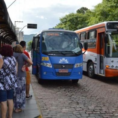 Prefeito concede reajuste, e passagem de ônibus de Santa Maria vai custar R$ 3,60