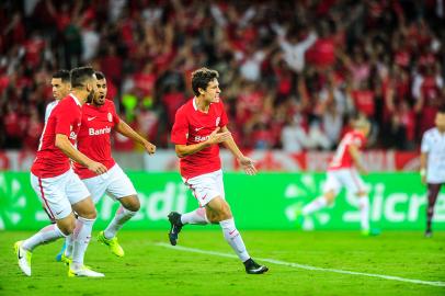 inter, caxias, beira-rio, gauchão, semifinal, gol, comemoração, rodrigo dourado