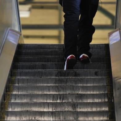  

SÃO LEOPOLDO, RS, BRASIL, 03/07/13 - Estação Unisinos tem escada rolante parada há mais de um mês

(Foto: LÍVIA STUMPF / DIÁRIO GAÚCHO)