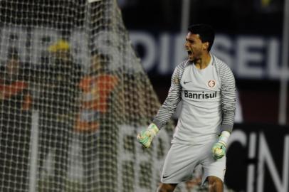  CAXIAS DO SUL, RS, BRASIL - Caxias X Inter pela semifinal do campeonato Gaúcho 2017. Goleiro do Inter, Keiller.