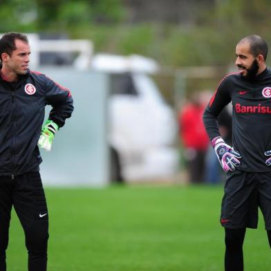  PORTO ALEGRE, RS, BRASIL - 15-07-2016 - A novidade do treino do Inter nesta sexta-feira foi Marcelo Lomba. O goleiro contratado do Bahia trabalhou pela primeira vez com os companheiros no CT Parque Gigante nesta manhã. (FOTO: FÉLIX ZUCCO/AGÊNCIA RBS)