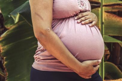  SÃO JOÃO DO ITAPERIÚ, SC, BRASIL - 18/01/2017Mãe que aparecem no especial sobre Partos em SC. Na foto, a gestante Juliana Dias Pereira, 36 anos