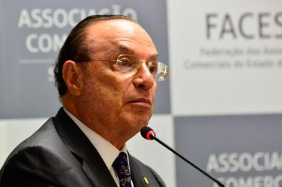 Maluf é condenado por lavagem de dinheiro