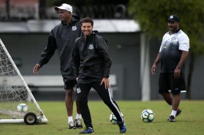 Elano, técnico interino do Santo