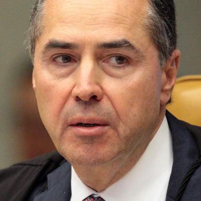 Ministro Roberto Barroso durante sessão do STF.