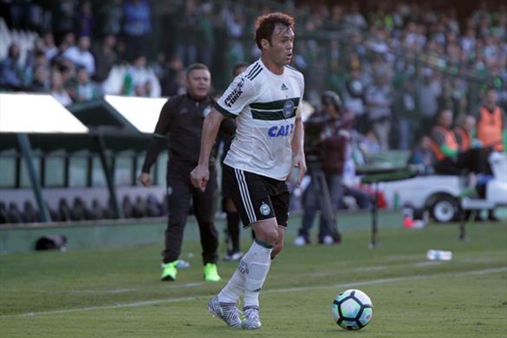 Em 5 jogos pelo Coritiba, Kléber Gladiador já faz o mesmo que em 2