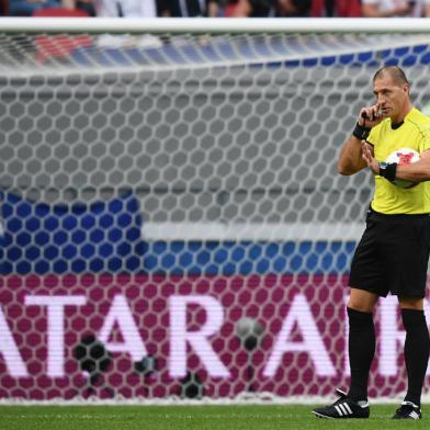 nestor pitana, árbitro, copa das confederações, fifa