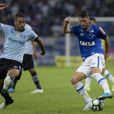  BELO HORIZONTE, MG, BRASIL, 19-06-2017. Grêmio enfrenta o Cruzeiro no Mineirão pelo Brasileirão.Jogo é válido pela oitava rodada do campeonato. (Washington Alves/Cruzeiro)Local: Belo HorizonteIndexador: Washington Alves/Cruzeiro/Light Press