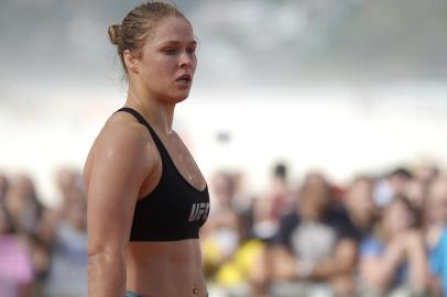 RIO DE JANEIRO, RJ (29/7/2015): treino aberto do UFC 190 com a americana Ronda Rousey na Praia do Pepê, na Barra da TijucaFoto: Alexandre Loureiro, Inovafoto, Divulgação