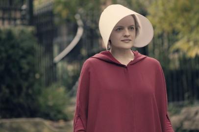 handmaids tale, seriado adaptado do livro o conto da ai, com elizabeth moss