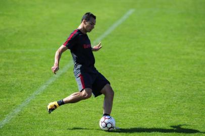  PORTO ALEGRE-RS-BRASIL- 30/07/2017- Treino do Inter no CT Parque Gigante. Técnico Guto Ferreira, fez um treino forte nesta manhã. Leandro Damião, jogou no time principal durante o treino.   FOTO FERNANDO GOMES/ZERO HORA.