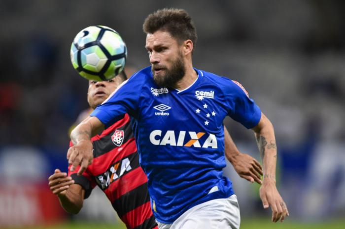 Titular do Flamengo vira desfalque para jogo contra o Cruzeiro