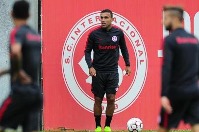  

PORTO ALEGRE, RS, BRASIL - 19-05-2017 - Treino do Inter no CT Parque Gigante. Ataque do Inter contra o ABC terá Marcelo Cirino e William Pottker. (FOTO: LAURO ALVES/AGÊNCIA RBS)