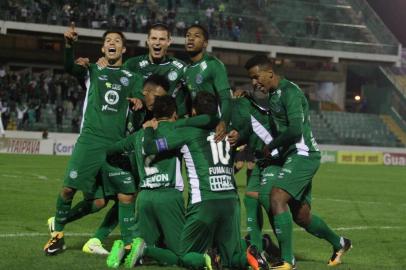 GUARANI X CEARÁ 

SP - SÉRIE B/GUARANI X CEARÁ  - ESPORTES - Fumagalli, do Guarani, comemora após marcar gol em partida contra o Ceará, válida pela   15ª rodada da Série B do Campeonato Brasileiro, no Estádio Brinco de Ouro, em Campinas,   nesta terça-feira (18).   18/07/2017 - Foto: LUCIANO CLAUDINO/CÓDIGO19/ESTADÃO CONTEÚDO

Editoria: ESPORTES
Local: CAMPINAS
Indexador: LUCIANO CLAUDINO
Fotógrafo: CÓDIGO19