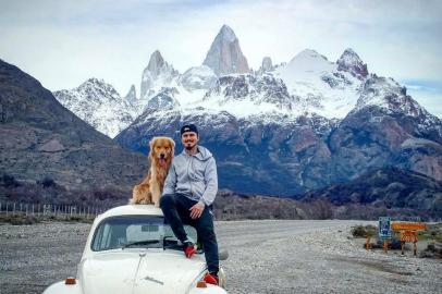 Jesse, morador de BC, largou tudo para percorrer a América Latina em um fusca com seu cachorro, o Shurastey