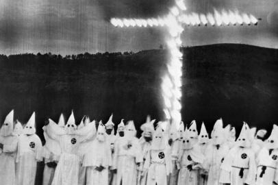 USA-KU KLUX KLANMembers of the Ku Klux Klan hold a ceremony in Atlanta in the 1930s. / AFP PHOTO / -Editoria: POLLocal: AtlantaIndexador: -Secao: citizens initiative and recallFonte: AFP