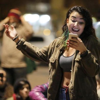 PORTO ALEGRE, RS, BRASIL, 15/08/2017: Pauta sobre slam de poesia. (FOTO: ISADORA NEUMANN/AGÊNCIA RBS)