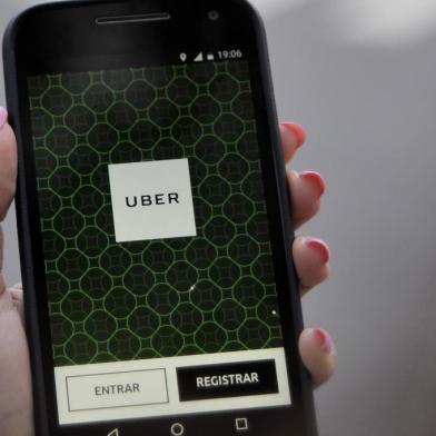  

CAXIAS DO SUL, RS, BRASIL, 27/10/2016 - O Uber inicia operação em Caxias do Sul. (Marcelo Casagrande/Agencia RBS)