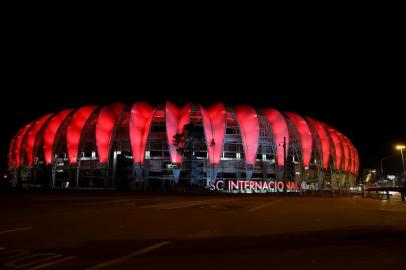 PORTO ALEGRE, RS, BRASIL, 17/08/17 - Estádio Beira-Rio iluminado.
(Foto: André Feltes / Especial)