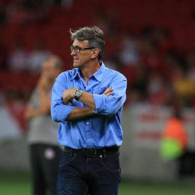  PORTO ALEGRE, RS, BRASIL - 01-04-2015 - Campeonato Gaúcho - 6ª Rodada - Internacional x Ypiranga no estádio Beira-Rio.(FOTO:FERNANDO GOMES/AGÊNCIA)Técnico Leocir DallAstra