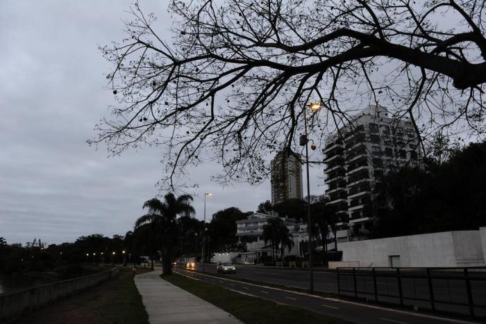  

PORTO ALEGRE, RS,BRASIL - 06-09-2017 - Quarta-feira com tempo instável em Porto Alegre (FOTO: RONALDO BERNRADI/AGÊNCIA RBS)