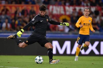 Foto Alfredo Falcone - LaPresse
12/09/2017 Roma ( Italia)
Sport Calcio
Roma - Atletico Madrid
Gruppo C
Uefa Champions League 2017 2018 - Stadio Olimpico di Roma
Nella foto:alisson

Photo Alfredo Falcone - LaPresse
12/09/2017 Roma (Italy)
Sport Soccer
Roma - Atletico Madrid 
Group C
Uefa Champions League  2017 2018 - Olimpico Stadium of Roma
In the pic:alisson