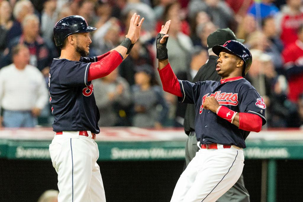 Primeiro brasileiro a assinar com a MLB lembra recorde no Guiness