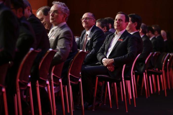  

SÃO PAULO, SP, BRASIL, 11-09-2017: Almoço-debate do LIDE - Grupo de Líderes Empresariais - contou com a presença de Geraldo Alckmin (Governador do Estado de São Paulo), João Doria Jr. (Prefeito da Cidade de São Paulo) e Fernando Henrique Cardoso (ex-Presidente da República), em evento realizado em hotel na cidade de São Paulo (FOTO FÉLIX ZUCCO/AGÊNCIA RBS, Editoria de Notícias).
Indexador: Felix Zucco