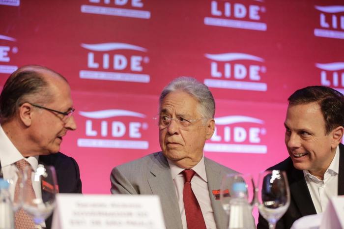  

SÃO PAULO, SP, BRASIL, 11-09-2017: Almoço-debate do LIDE - Grupo de Líderes Empresariais - contou com a presença de Geraldo Alckmin (Governador do Estado de São Paulo), João Doria Jr. (Prefeito da Cidade de São Paulo) e Fernando Henrique Cardoso (ex-Presidente da República), em evento realizado em hotel na cidade de São Paulo (FOTO FÉLIX ZUCCO/AGÊNCIA RBS, Editoria de Notícias).
Indexador: Felix Zucco