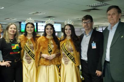 Comitiva da Expo São Luiz visita Redação Integrada de ZH e DG